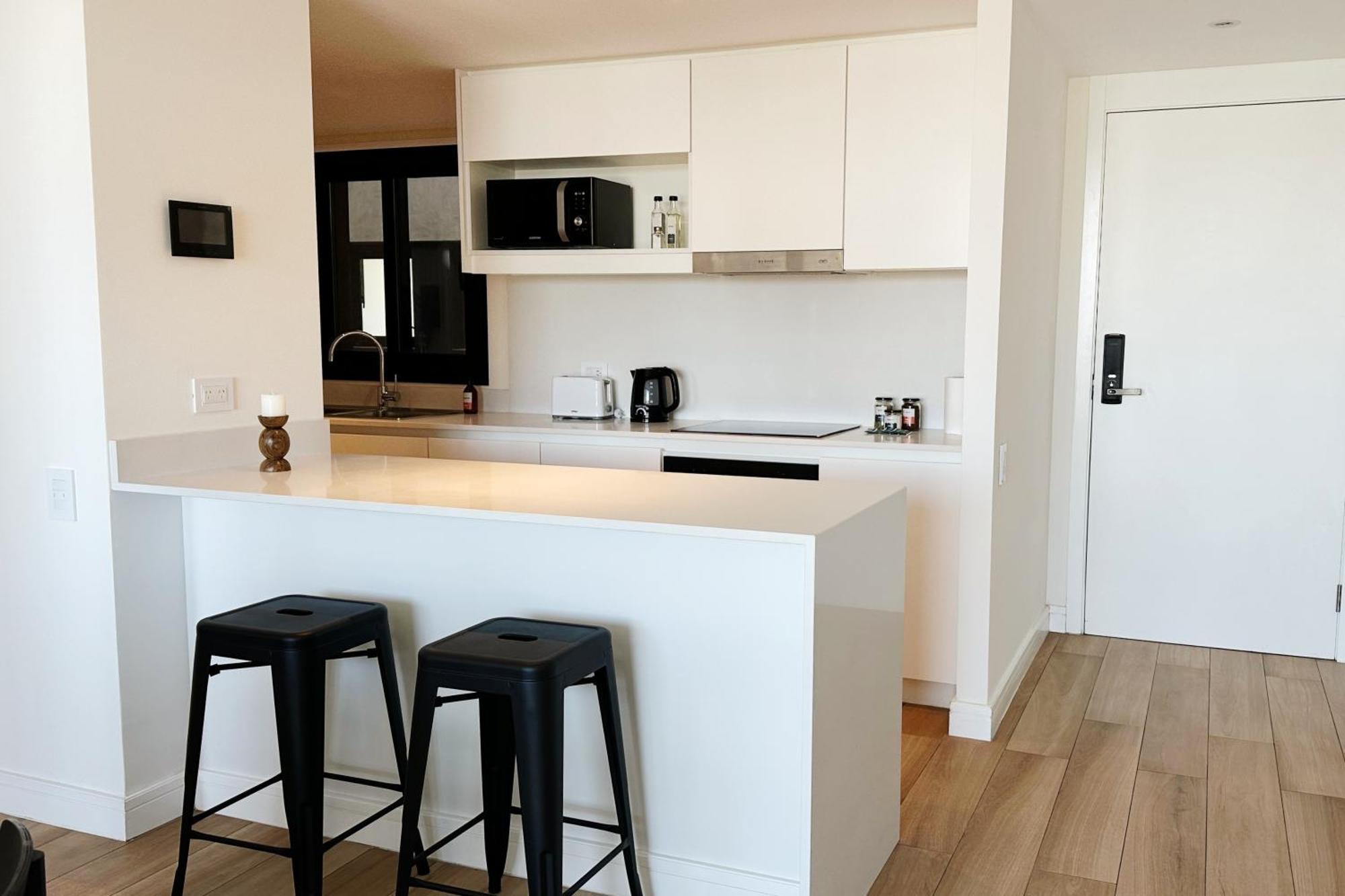 Apartamento Maires Ubano 1304 -depto Premium Zona Gueemes Con Cochera - Hola Sur *